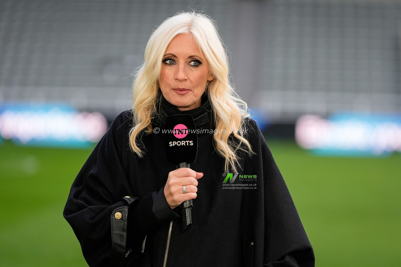 TNT Sports presenter Lynsey Hipgrave during the Premier League match Newcastle United vs Chelsea at St. James's Park, Newcastle, United Kingdom, 20th December 2025

(Photo by Maynard Manyowa/News Images)

*** GER AUT SUI OUT ***
