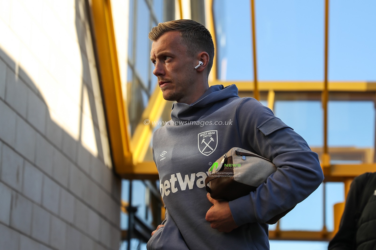 James Ward-Prowse of West Ham United arrives ahead of the Premier League match Wolverhampton Wanderers vs West Ham United at Molineux, Wolverhampton, United Kingdom, 1st April 2025

(Photo by Gareth Evans/News Images)