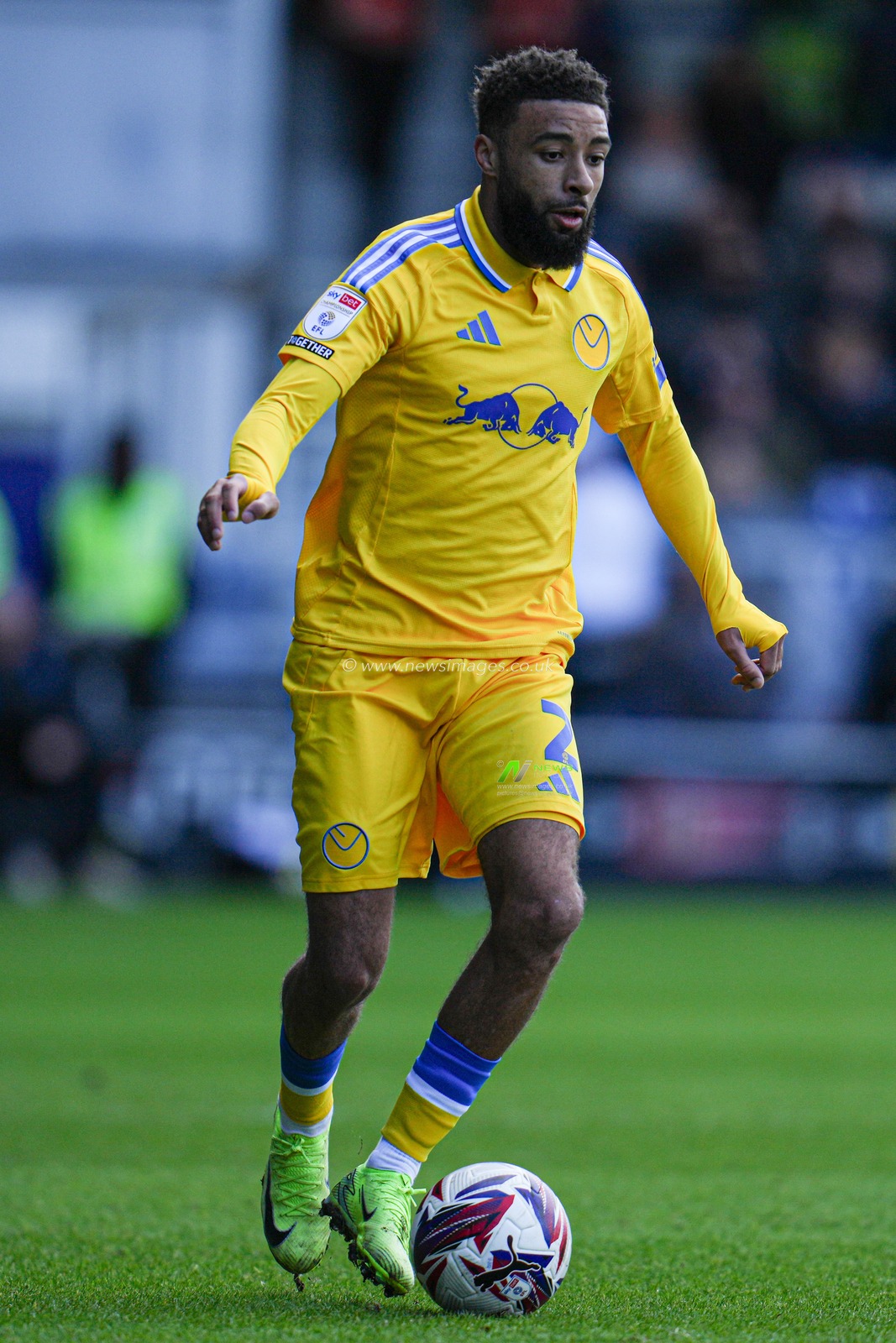 Jayden Bogle of Leeds United during the Sky Bet Championship match Queens Park Rangers vs Leeds United at Kiyan Prince Foundation Stadium, London, United Kingdom, 15th March 2025

(Photo by Harvey Murphy/News Images)