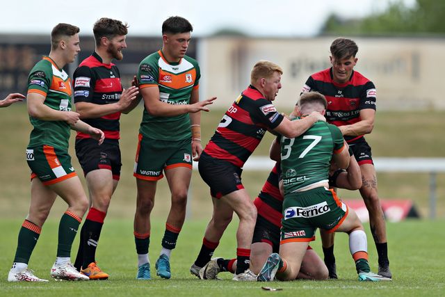 Both teams melee during the Betfred Championship match Hunslet RLFC vs Barrow Raiders at South Leeds Stadium, Leeds, United Kingdom, 22nd June 2025

(Photo by Sam Eaden/News Images)