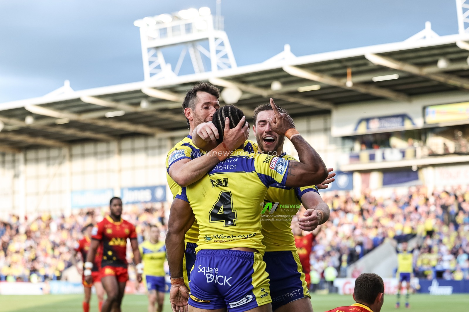 Rodrick Tai of Warrington Wolves celebrates his try during the Betfred Super League Round 13 match Warrington Wolves vs Castleford Tigers at Halliwell Jones Stadium, Warrington, United Kingdom, 30th May 2025

(Photo by Mark Cosgrove/News Images)