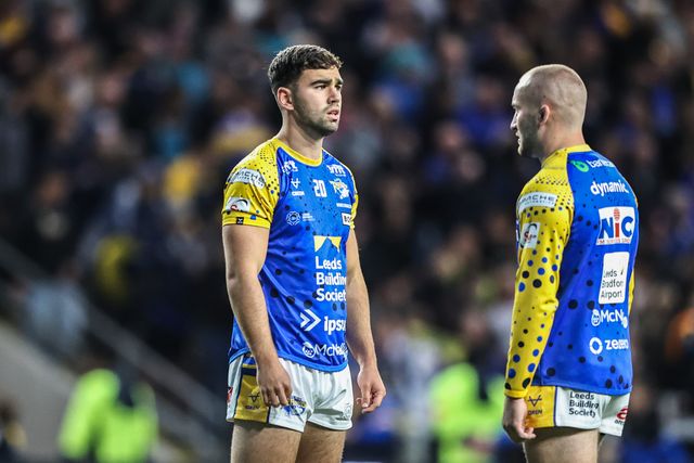 Jack Sinfield of Leeds Rhinos in the pre-game warm up during the Betfred Super League round 26 match Leeds Rhinos vs Catalans Dragons at Headingley Stadium, Leeds, United Kingdom, 11th September 2025

(Photo by Alfie Cosgrove/News Images)