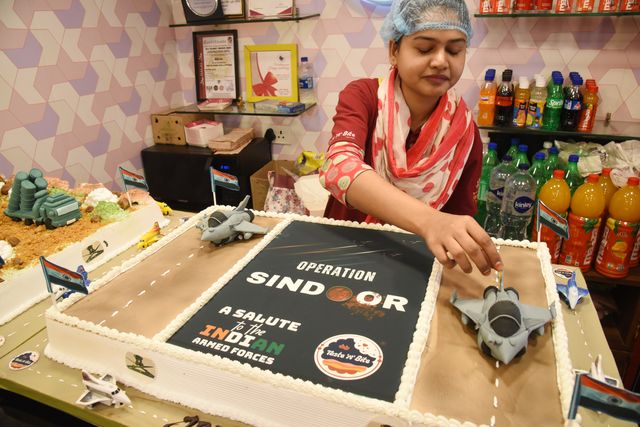 India-Food-Cake-Indo-Pak conflicts