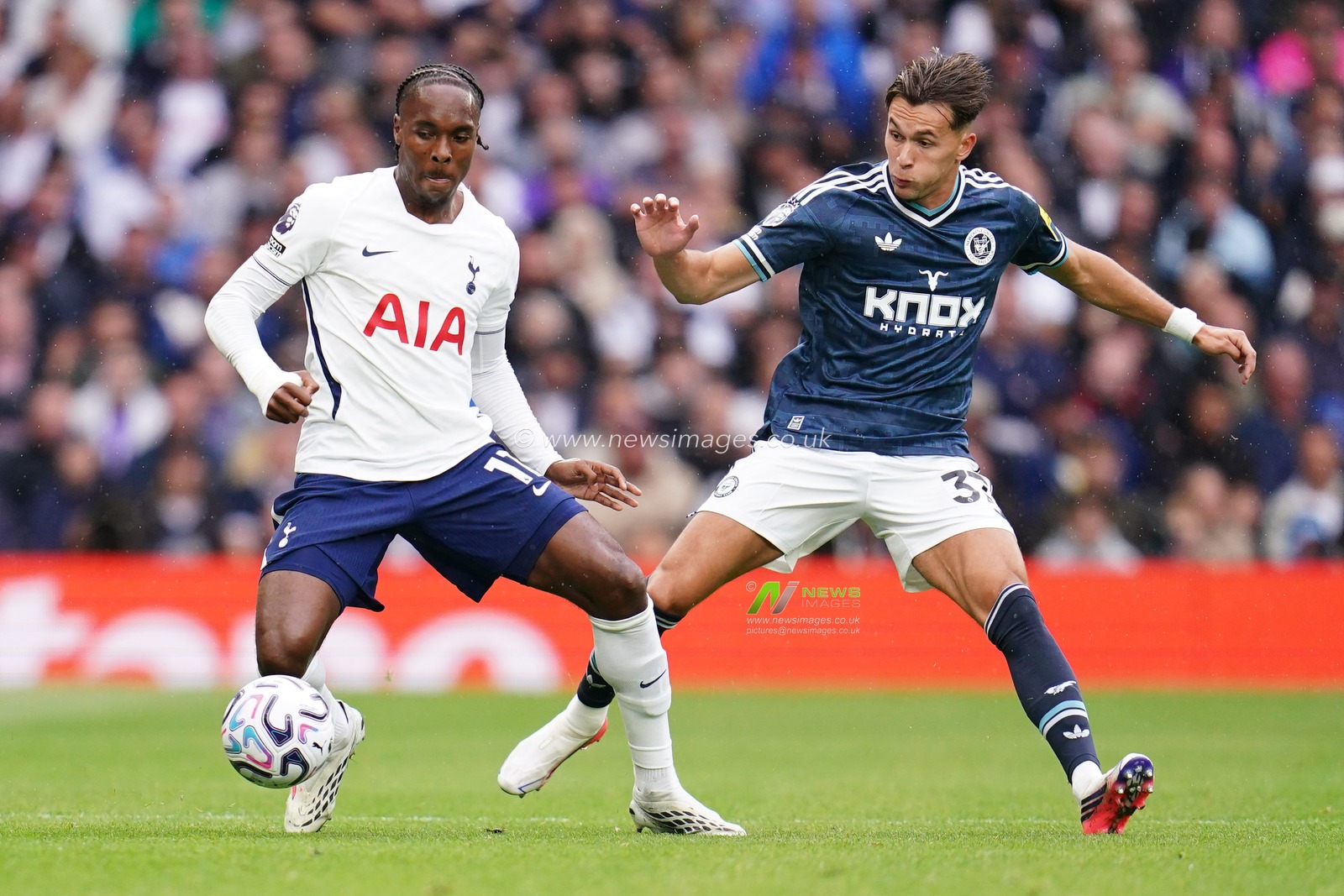 during the Premier League match Tottenham Hotspur vs Newcastle Untied at Tottenham Hotspur Stadium, London, United Kingdom on 29 August 2026

(Photo by Harvey Murphy/News Images)