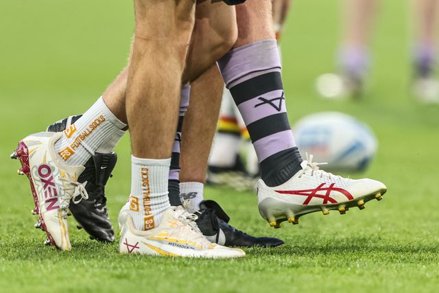 Olly Russell of Huddersfield Giants is helped off the field with injury during the Betfred Super League round 18 match Huddersfield Giants vs Bradford Bulls at Accu Stadium, Huddersfield, United Kingdom on 10 July 2026

(Photo by Alfie Cosgrove/News Images)