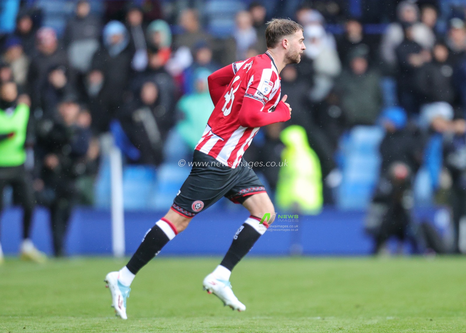 Patrick Bamford of Sheffield United enters the pitch during the Sky Bet Championship match Sheffield Wednesday vs Sheffield United at Hillsborough, Sheffield, United Kingdom, 23rd November 2025

(Photo by Richard Bierton/News Images)

*** GER AUT SUI OUT ***
