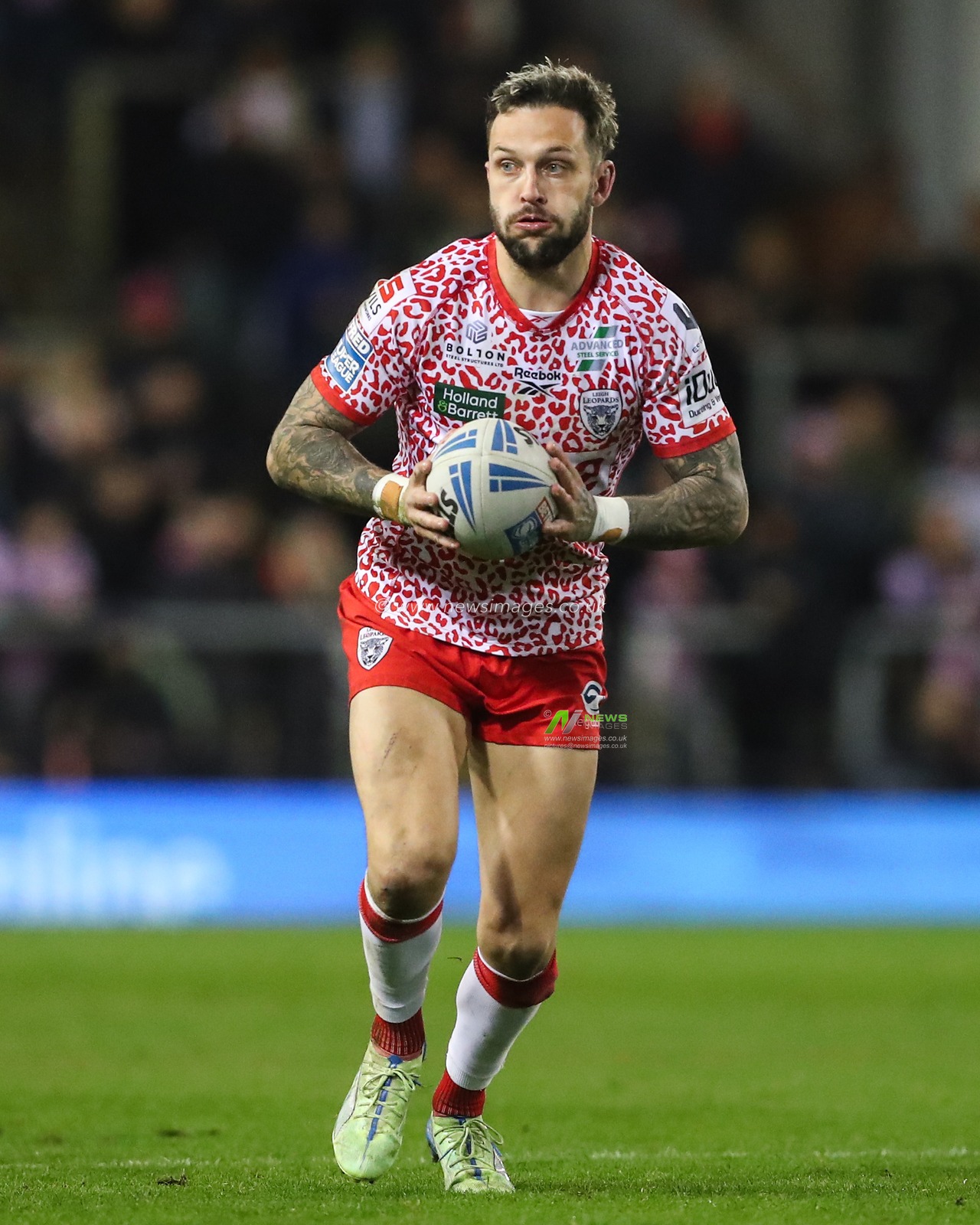 Gaz O'brien of Leigh Leopards in action during the Betfred Super League Round 6 match Leigh Leopards vs Wakefield Trinity at Leigh Sports Village, Leigh, United Kingdom, 28th March 2025

(Photo by Gareth Evans/News Images)