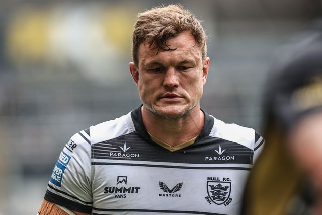 Liam Knight of Hull FC during pre-game warm up during the Betfred Super League round 17 match Hull FC vs St Helens at MKM Stadium, Hull, United Kingdom, 5th July 2025

(Photo by Alfie Cosgrove/News Images)