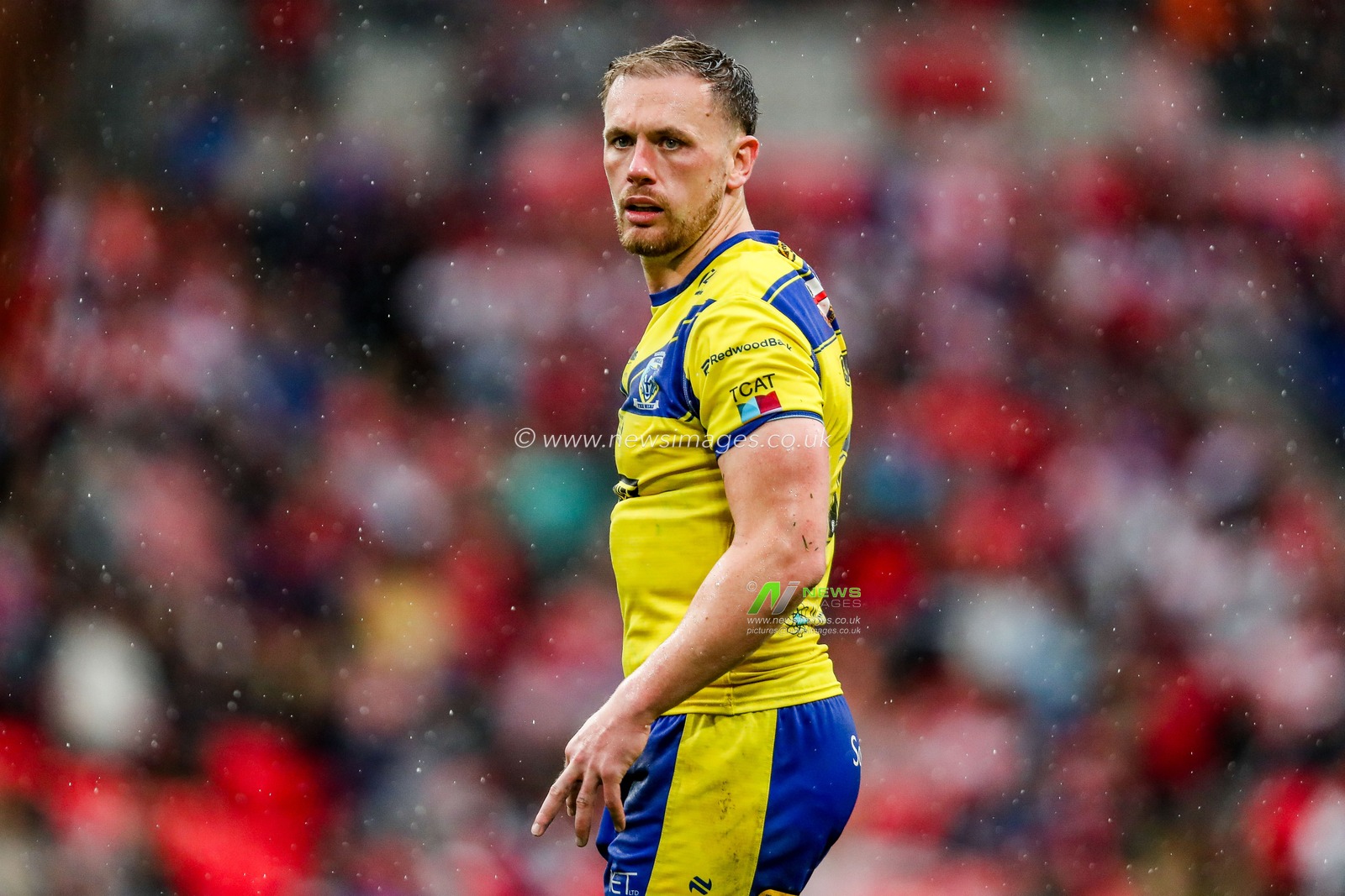 Ben Currie of Warrington Wolves looks on during the Betfred Challenge Cup Final Warrington Wolves vs Hull KR at Wembley Stadium, London, United Kingdom, 7th June 2025

(Photo by Izzy Poles/News Images)