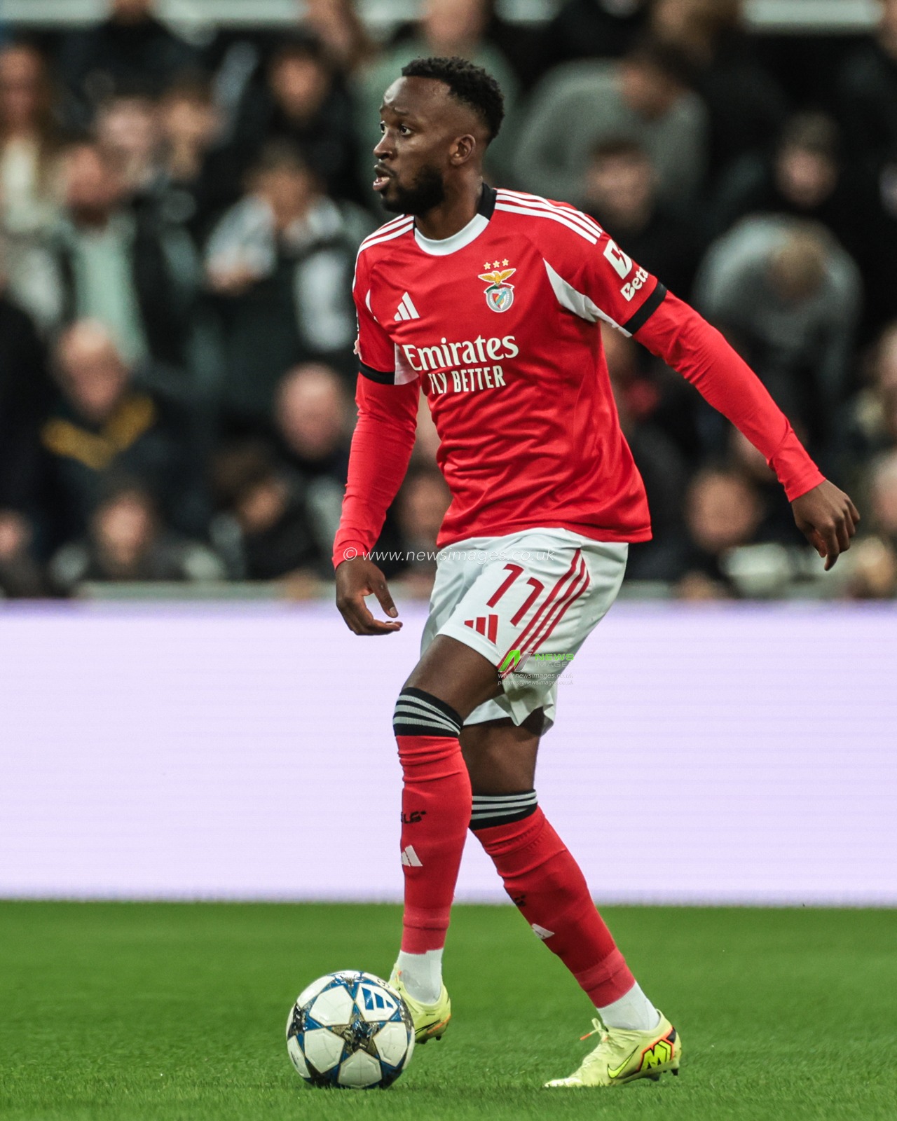 Dodi Lukebakio of Benfica during the UEFA Champions League Matchday 3 of 8 Newcastle United vs Benfica at St. James's Park, Newcastle, United Kingdom, 21st October 2025

(Photo by Mark Cosgrove/News Images)
