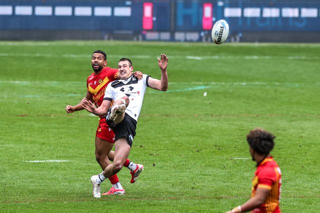 Jake Arthur of Hull FC kicks the ball up field during the Betfred Super League round 6 match Hull FC vs Catalans Dragons at MKM Stadium, Hull, United Kingdom on 29 March 2026

(Photo by Alfie Cosgrove/News Images)