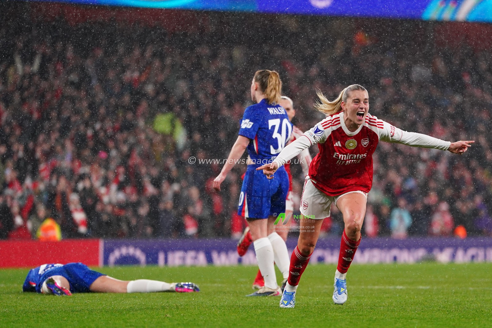 Alessia Russo of Arsenal celebrates goal to make it 3-1 during the UEFA Women's Champions League Quarter-finals match Arsenal vs Chelsea at Arsenal Stadium, London, United Kingdom on 24 March 2026

(Photo by Harvey Murphy/News Images)