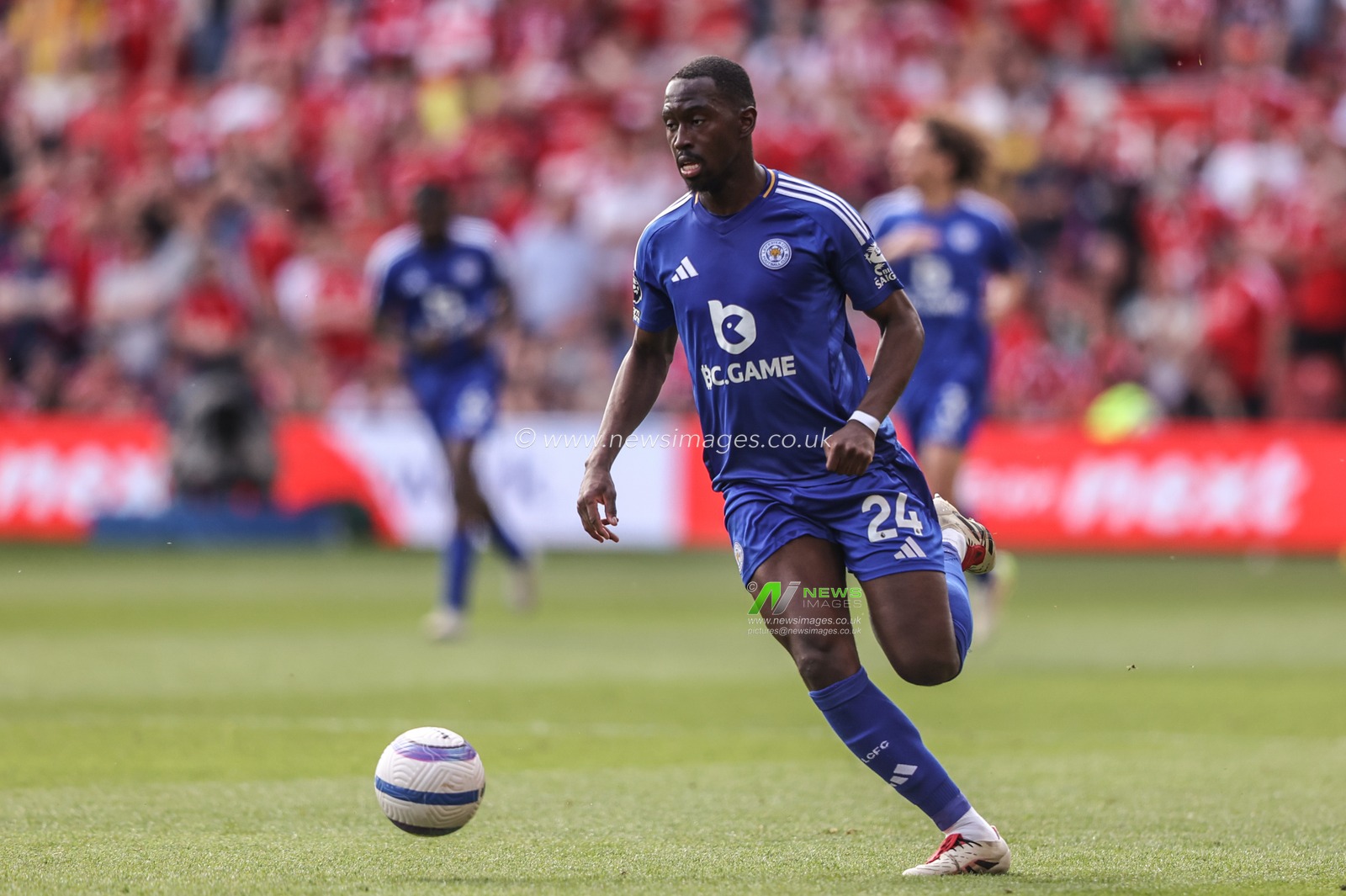 Boubakary SoumarÃ© of Leicester City breaks with the ball during the Premier League match Nottingham Forest vs Leicester City at City Ground, Nottingham, United Kingdom, 11th May 2025

(Photo by Alfie Cosgrove/News Images)