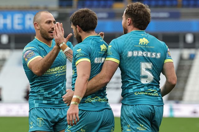 Oliver Gildart of Hull KR celebrates his try during the Betfred Super League Round 4 match Huddersfield Giants vs Hull KR at Accu Stadium, Huddersfield, United Kingdom on 08 March 2026

(Photo by Mark Cosgrove/News Images)