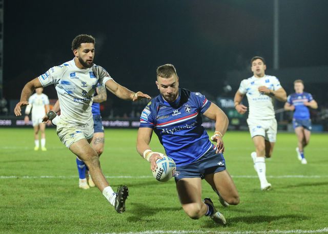 Mike McMeeken of Wakefield Trinity goes over for a try but it is ruled out during the Betfred Super League Round 1 match Wakefield Trinity vs Toulouse Olympique at DIY Kitchens Stadium, Wakefield, United Kingdom on 14 February 2026

(Photo by Richard Bierton/News Images)