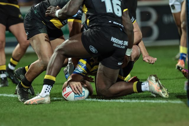 Sam Stone of Warrington Wolves goes over for a try during the Betfred Super League Round 4 match York Knights vs Warrington Wolves at LNER Community Stadium, York, United Kingdom on 06 March 2026

(Photo by Mark Cosgrove/News Images)