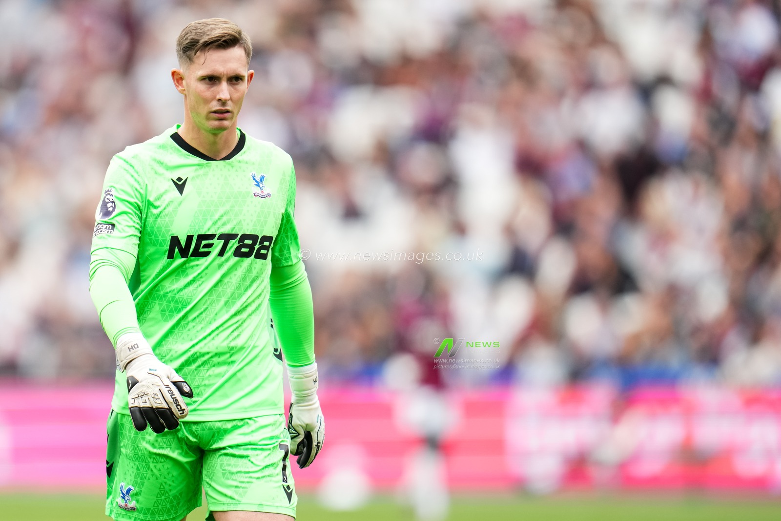 Dean Henderson of Crystal Palace during the Premier League match West Ham United vs Crystal Palace at London Stadium, London, United Kingdom, 20th September 2025

(Photo by Harvey Murphy/News Images)