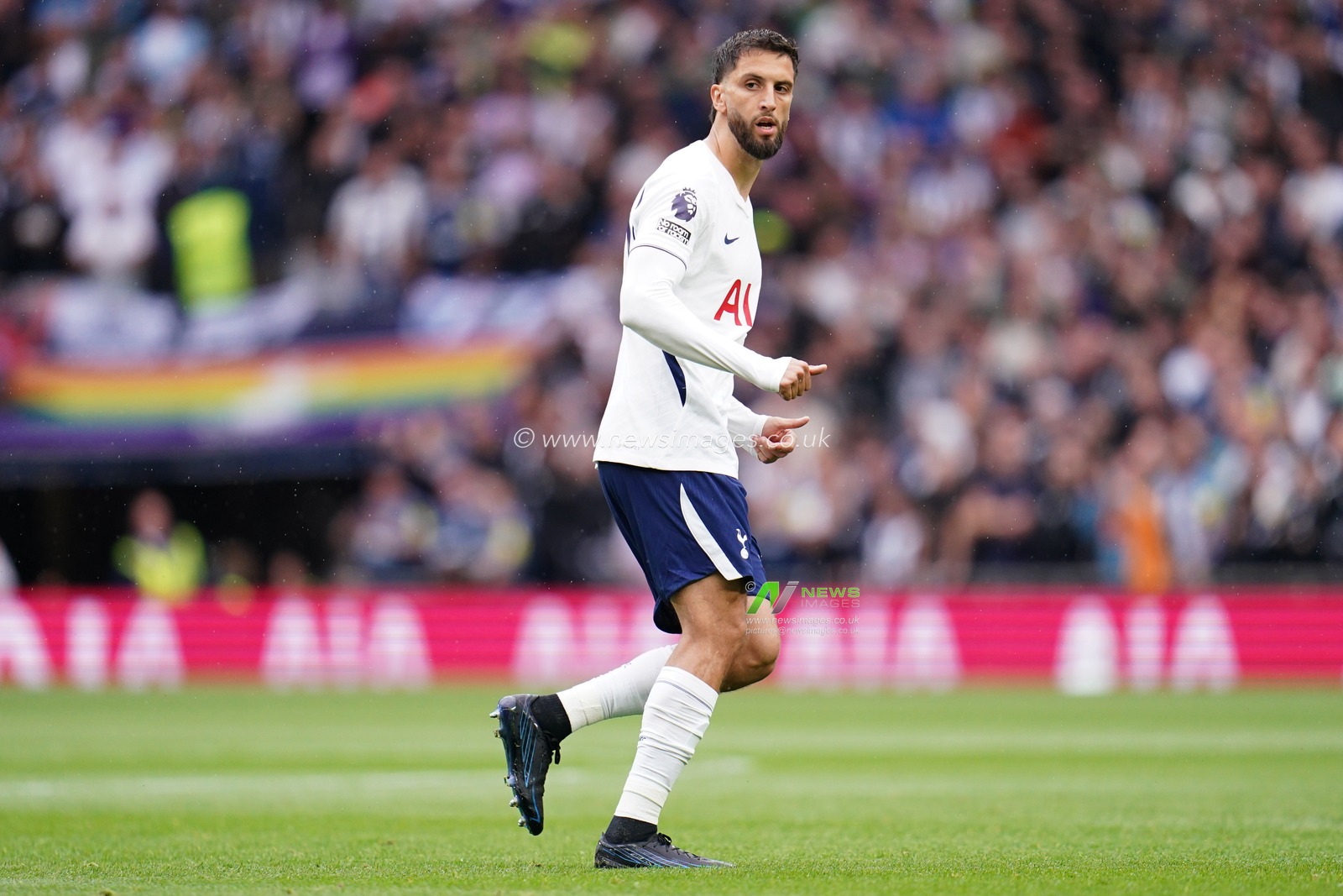 Rodrigo Bentancur of Tottenham Hotspur during the Premier League match Tottenham Hotspur vs Newcastle Untied at Tottenham Hotspur Stadium, London, United Kingdom on 29 August 2026

(Photo by Harvey Murphy/News Images)