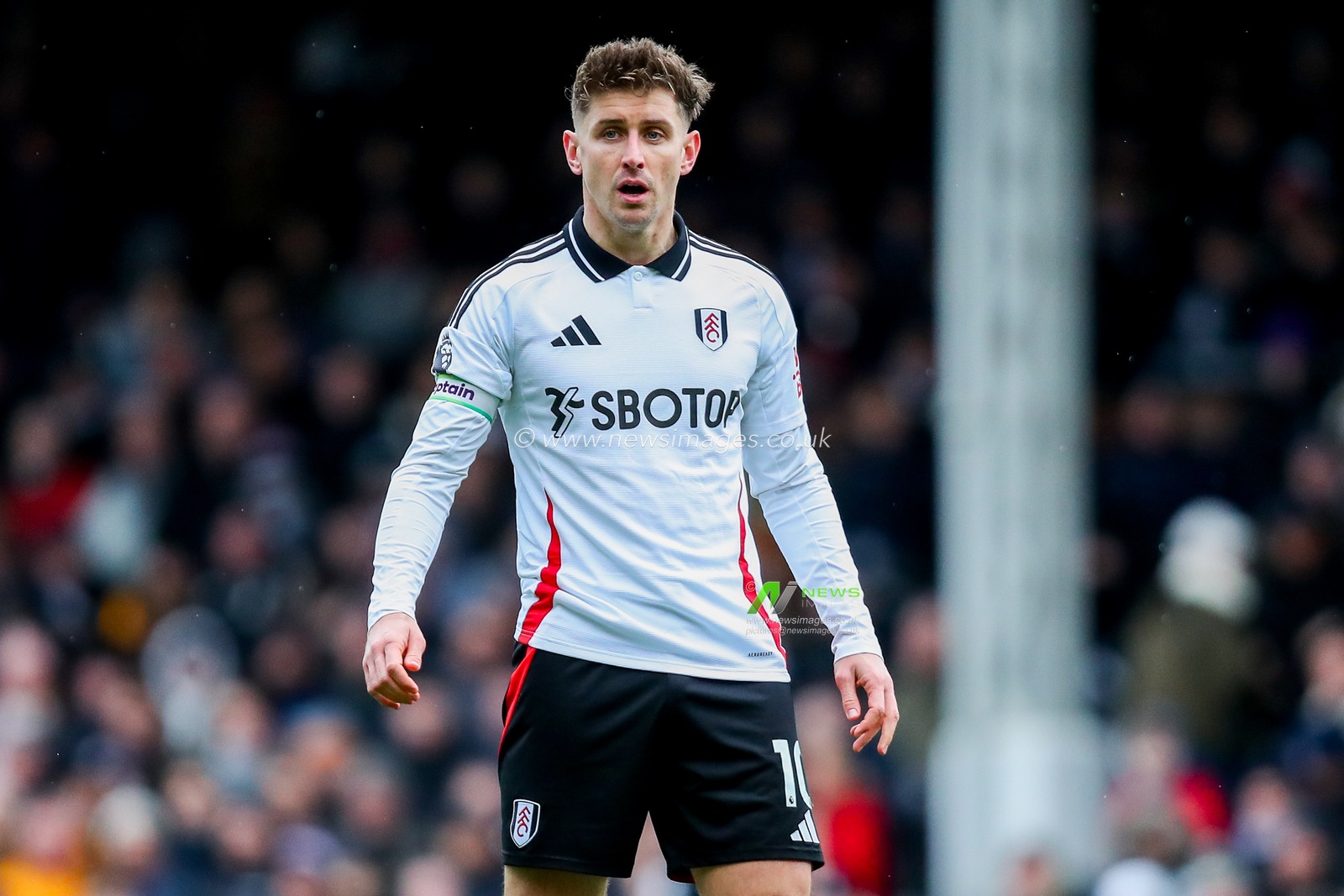 Tom Cairney of Fulham looks on during the Premier League match Fulham vs Southampton at Craven Cottage, London, United Kingdom, 22nd December 2024

(Photo by Izzy Poles/News Images)