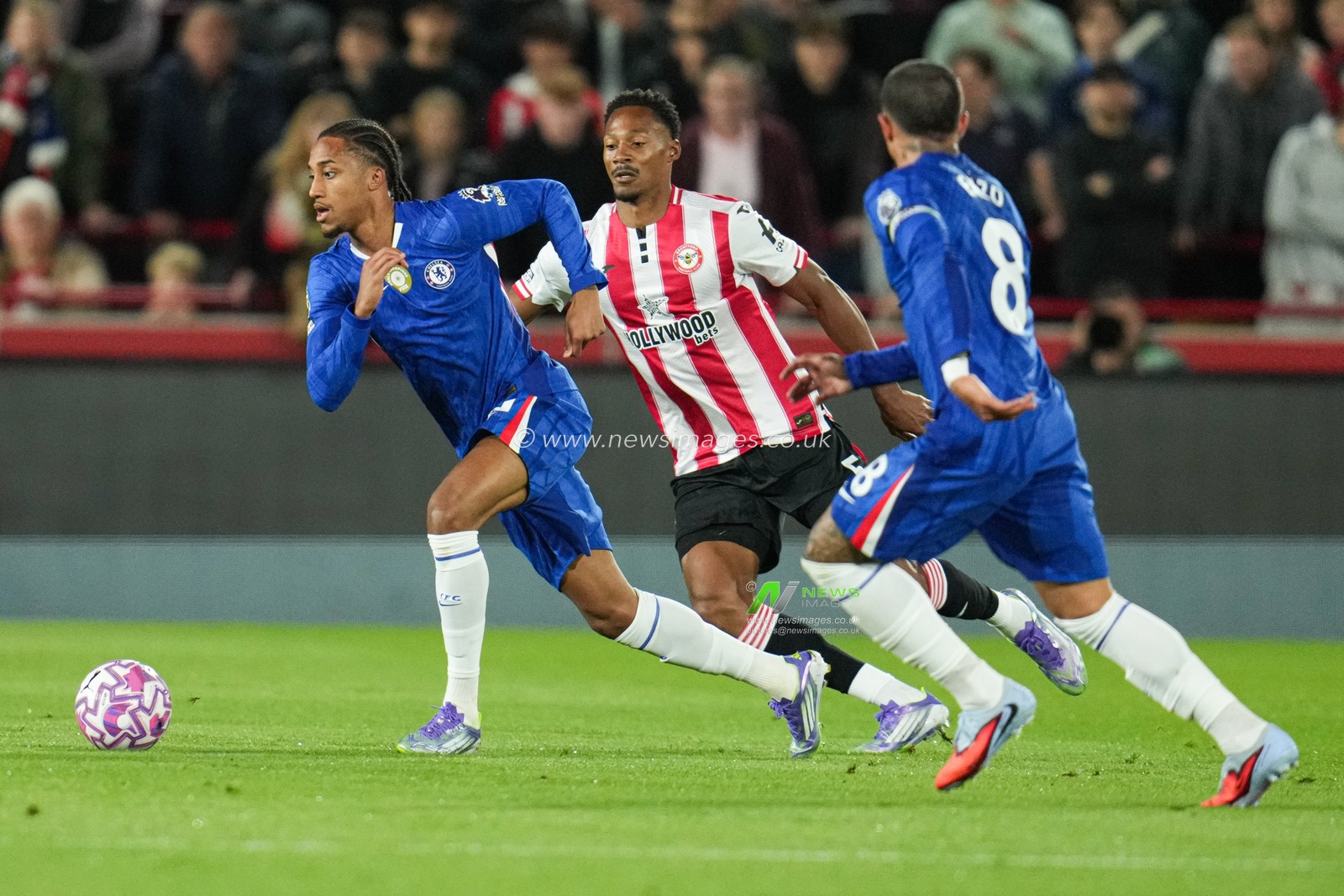 Joao Pedro of Chelsea on the ball during the Premier League match Brentford vs Chelsea at The Gtech Community Stadium, London, United Kingdom, 13th September 2025

(Photo by Harvey Murphy/News Images)
