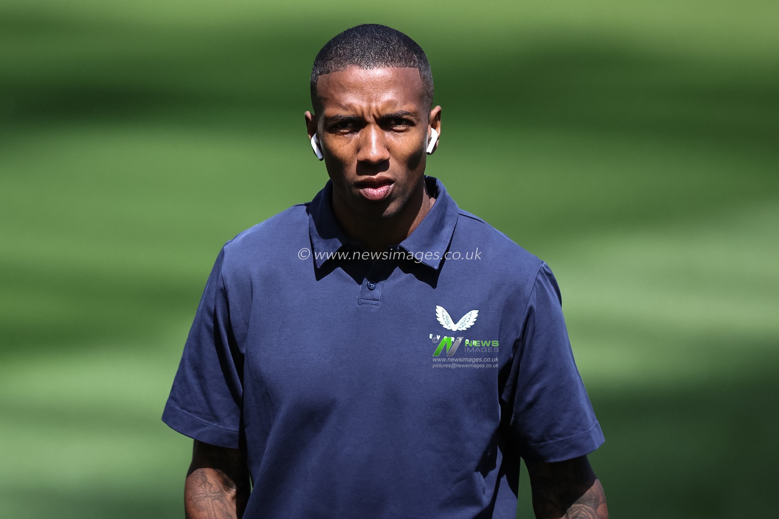 Ashley Young of Everton arrives during the Premier League match Newcastle United vs Everton at St. James's Park, Newcastle, United Kingdom, 25th May 2025

(Photo by Mark Cosgrove/News Images)