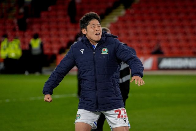 Yuki Ohashi of Blackburn Rovers applauds the fans after the final whistle  during the Sky Bet Championship match Sheffield United vs Blackburn Rovers at Bramall Lane, Sheffield, United Kingdom on 22 April 2026

(Photo by Maynard Manyowa/News Images)