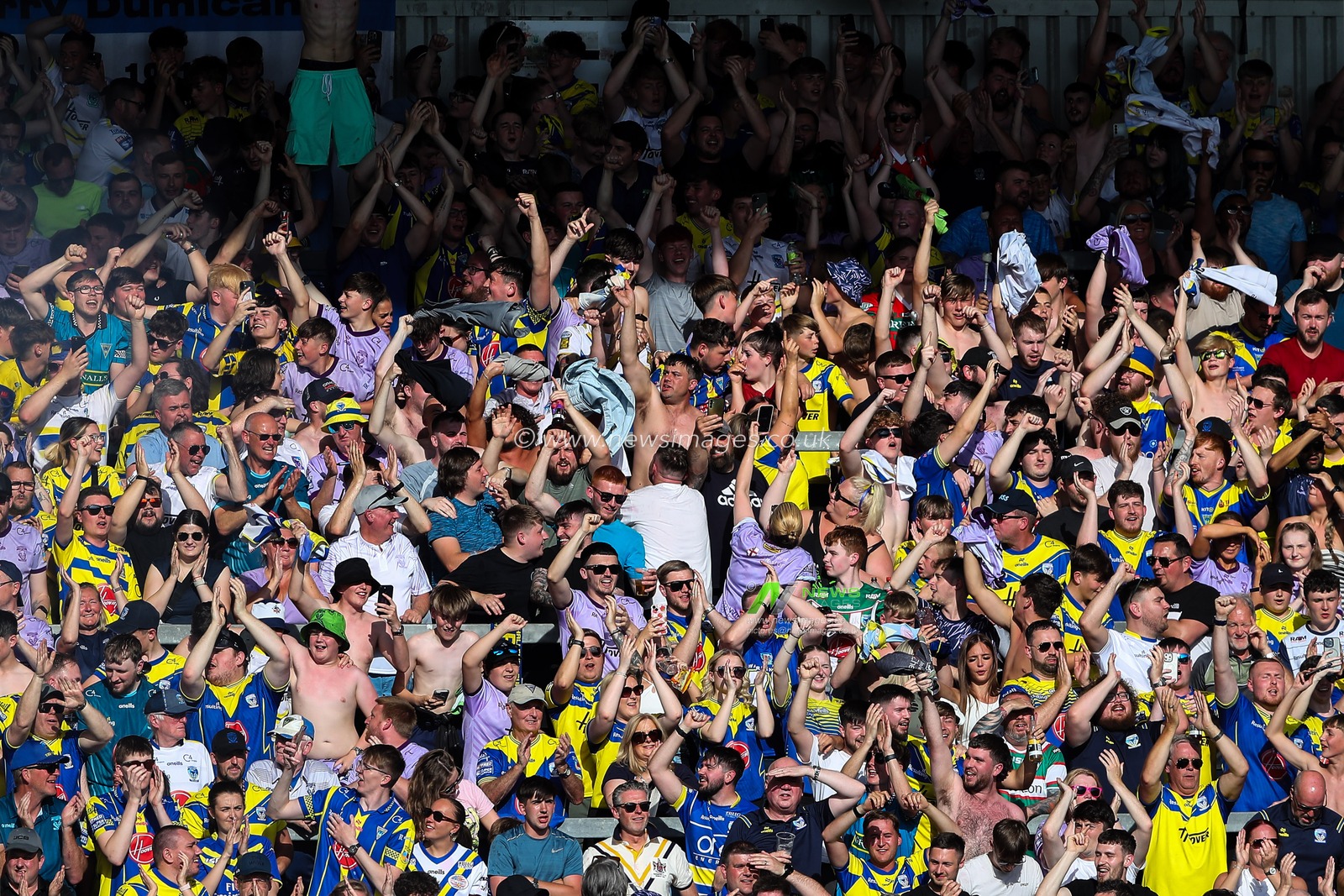 Warrington Wolves fans during the Betfred Challenge Cup Semi-final match Warrington Wolves vs Leigh Leopards at Totally Wicked Stadium, St Helens, United Kingdom, 11th May 2025

(Photo by Gareth Evans/News Images)