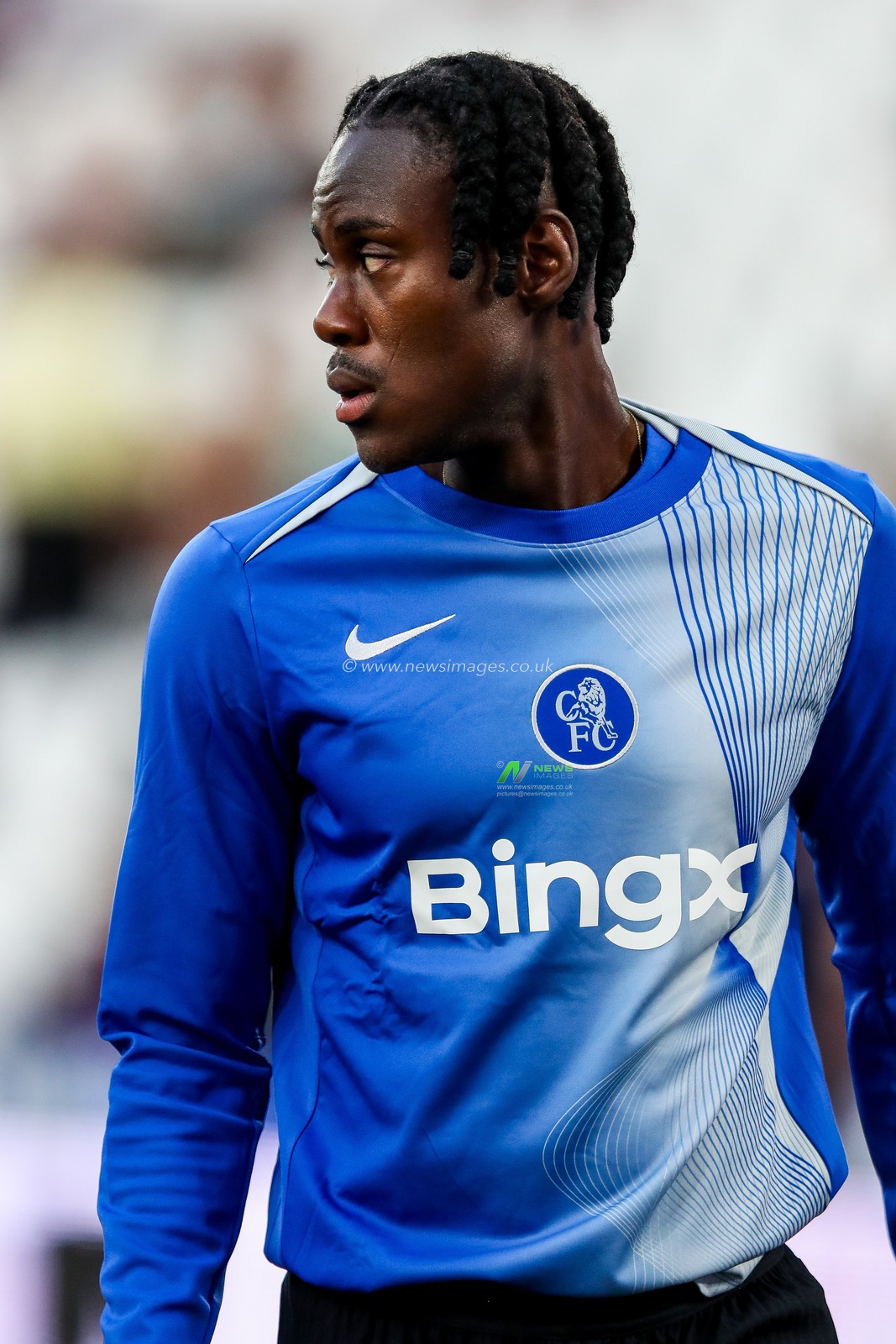 Trevoh Chalobah of Chelsea warms up prior to the Premier League match West Ham United vs Chelsea at London Stadium, London, United Kingdom, 22nd August 2025

(Photo by Izzy Poles/News Images)