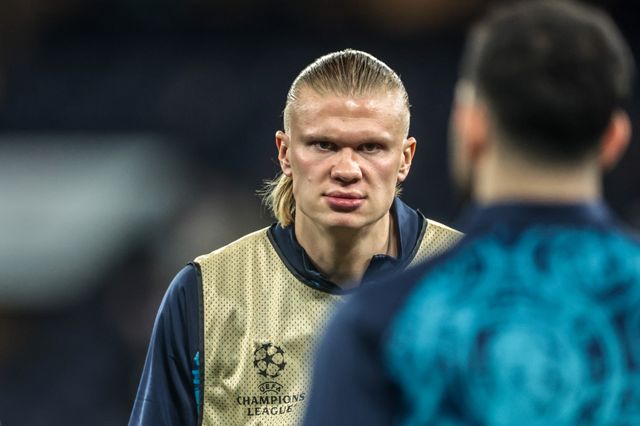Erling Haaland of Manchester City in the pregame warmup session during the UEFA Champions League last 16 second leg match Manchester City vs Real Madrid at The City of Manchester Stadium, Manchester, United Kingdom on 17 March 2026

(Photo by Mark Cosgrove/News Images)