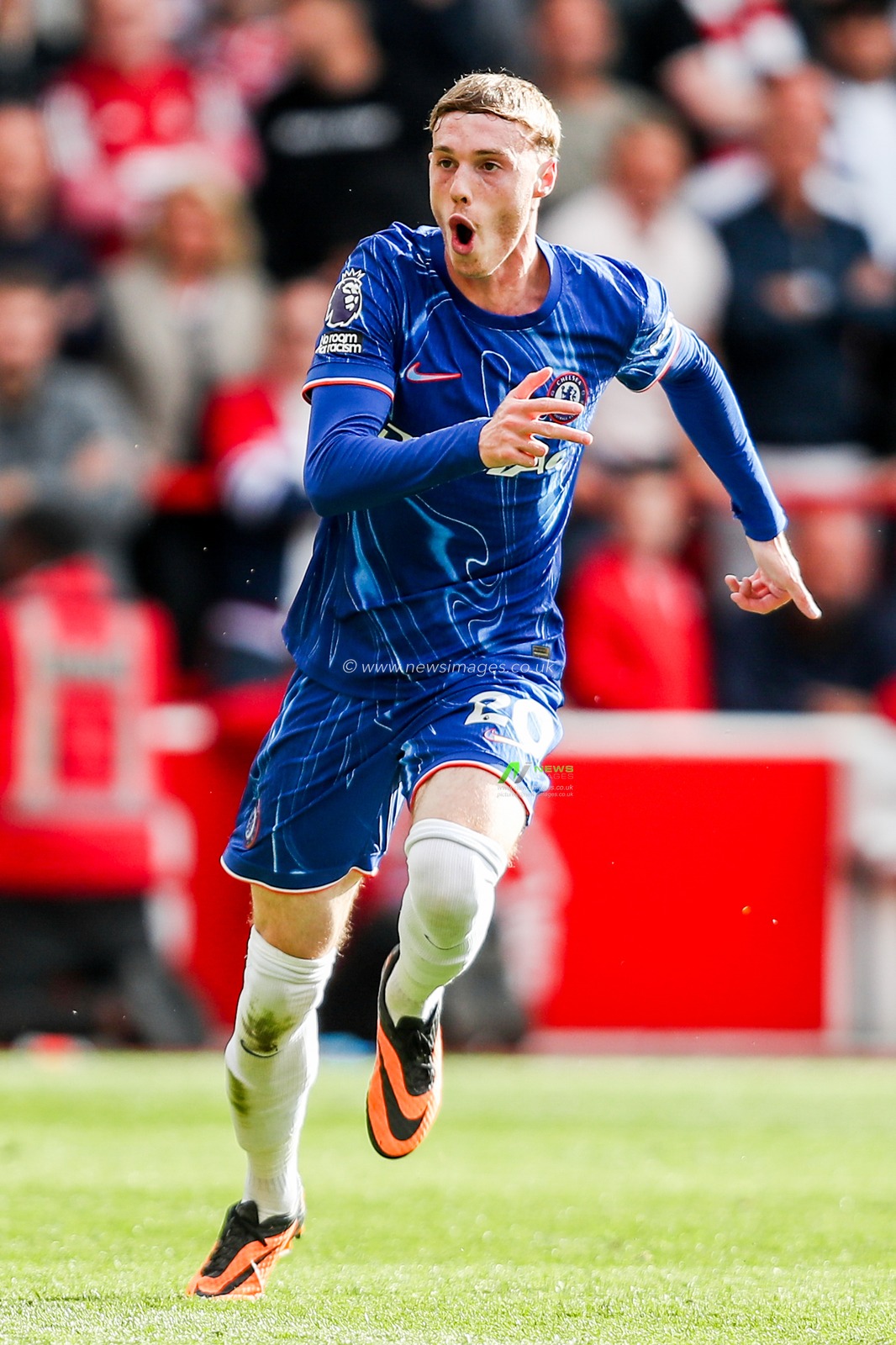 Cole Palmer of Chelsea in action during the Premier League match Nottingham Forest vs Chelsea at City Ground, Nottingham, United Kingdom, 25th May 2025

(Photo by Izzy Poles/News Images)
