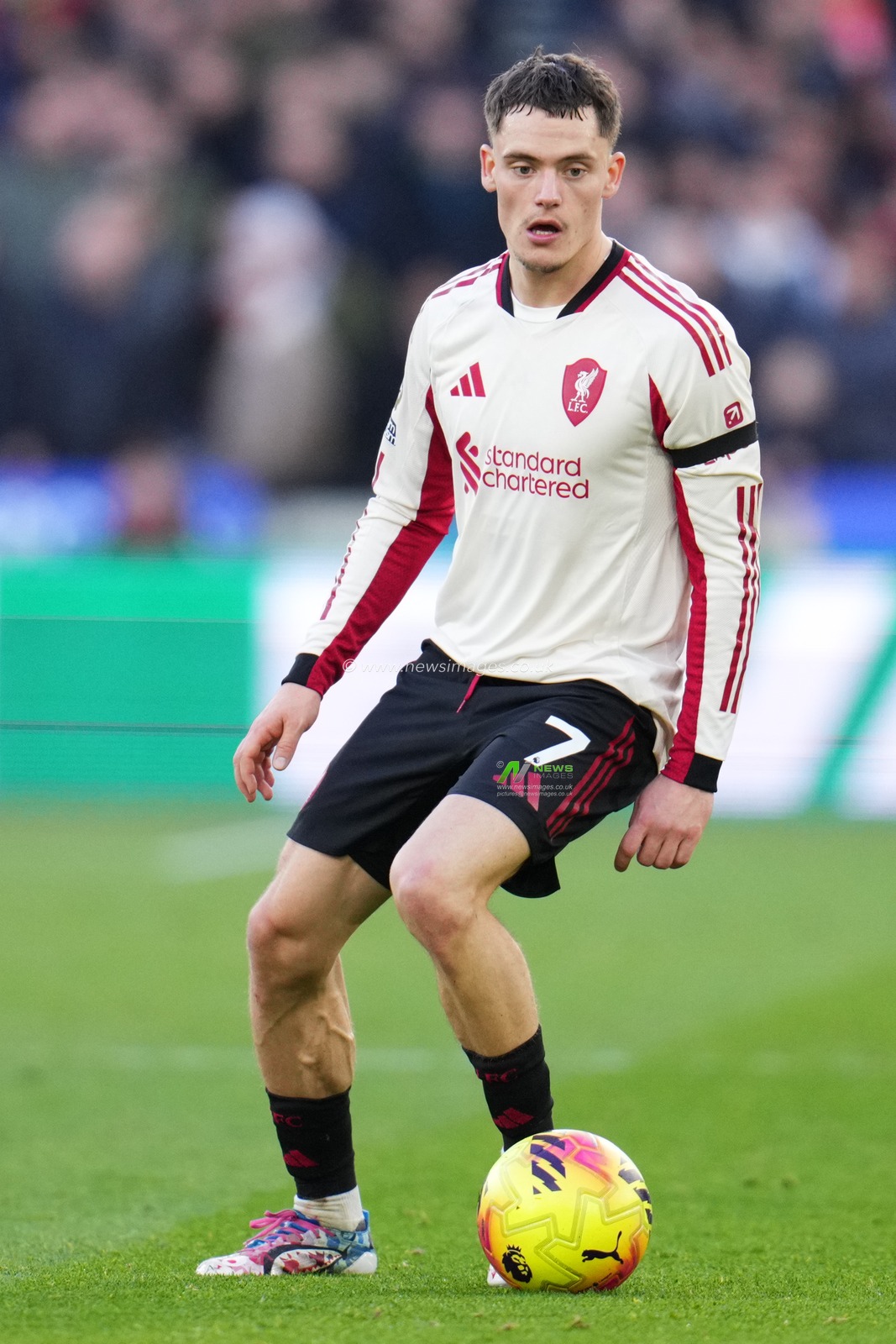 Florian Wirtz of Liverpool on the ball during the Premier League match West Ham United vs Liverpool at London Stadium, London, United Kingdom, 30th November 2025

(Photo by Harvey Murphy/News Images)

*** GER AUT SUI OUT ***