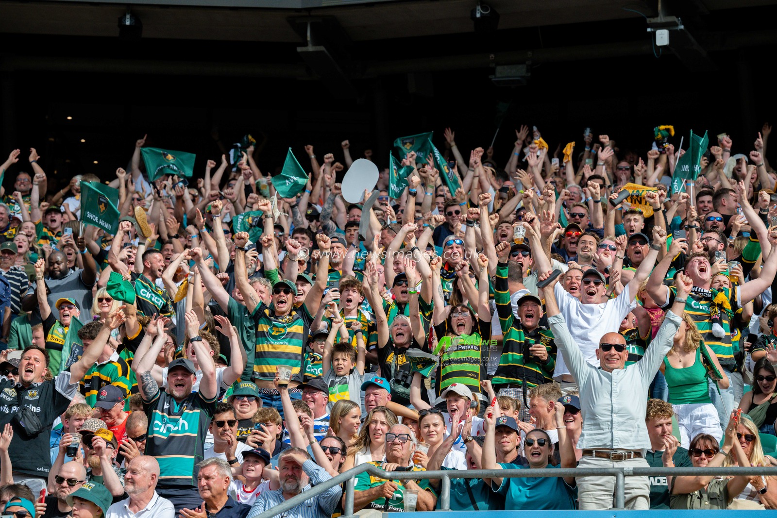 Northampton Saints fans celebrating during the Gallagher PREM Final match Northampton Saints vs Exeter Chiefs at Allianz Stadium, Twickenham, United Kingdom on 20 June 2026.

(Photo by Alex Williamson/News Images)