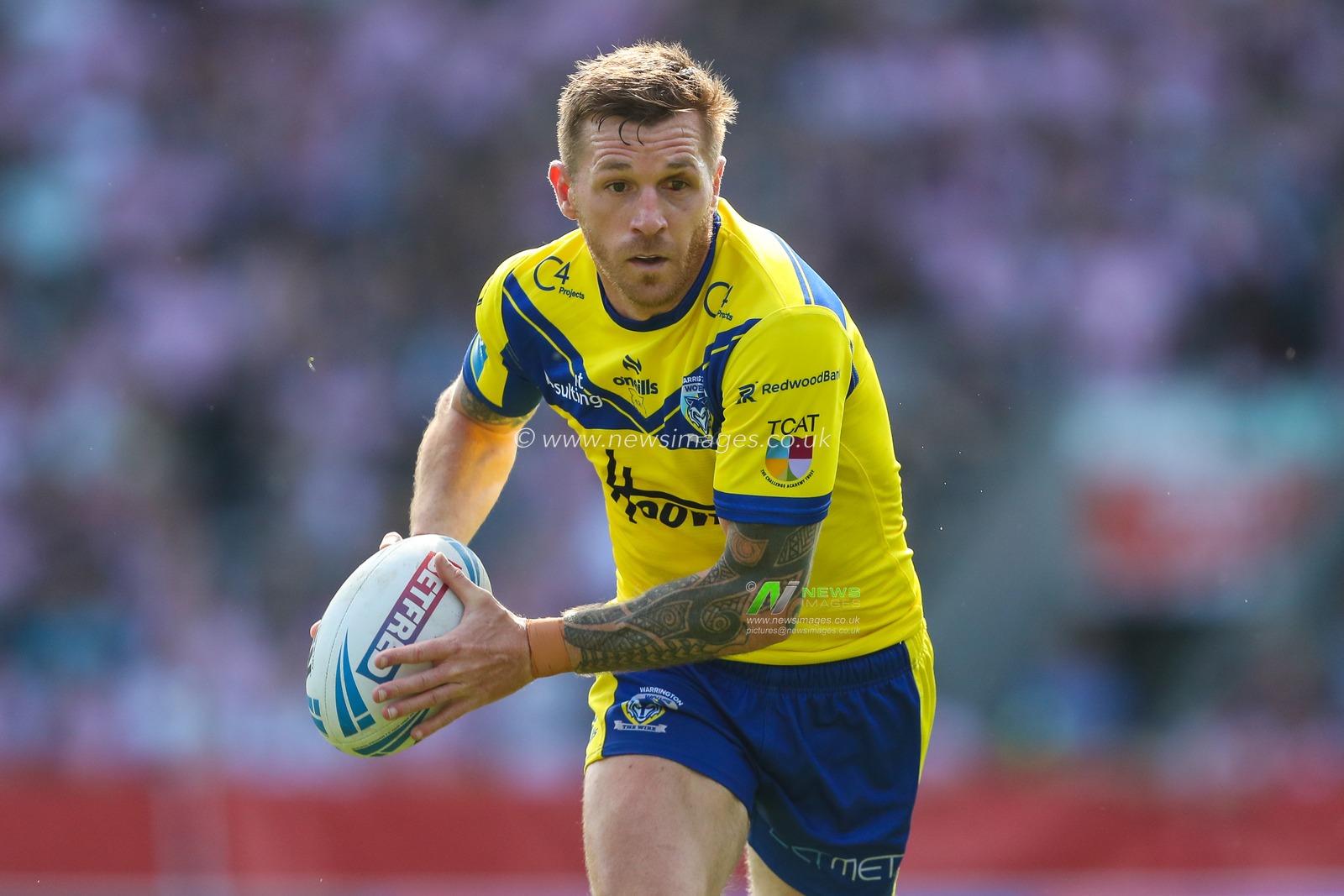Marc Sneyd of Warrington Wolves runs with the ball during the Betfred Challenge Cup Semi-final match Warrington Wolves vs Leigh Leopards at Totally Wicked Stadium, St Helens, United Kingdom, 11th May 2025

(Photo by Gareth Evans/News Images)