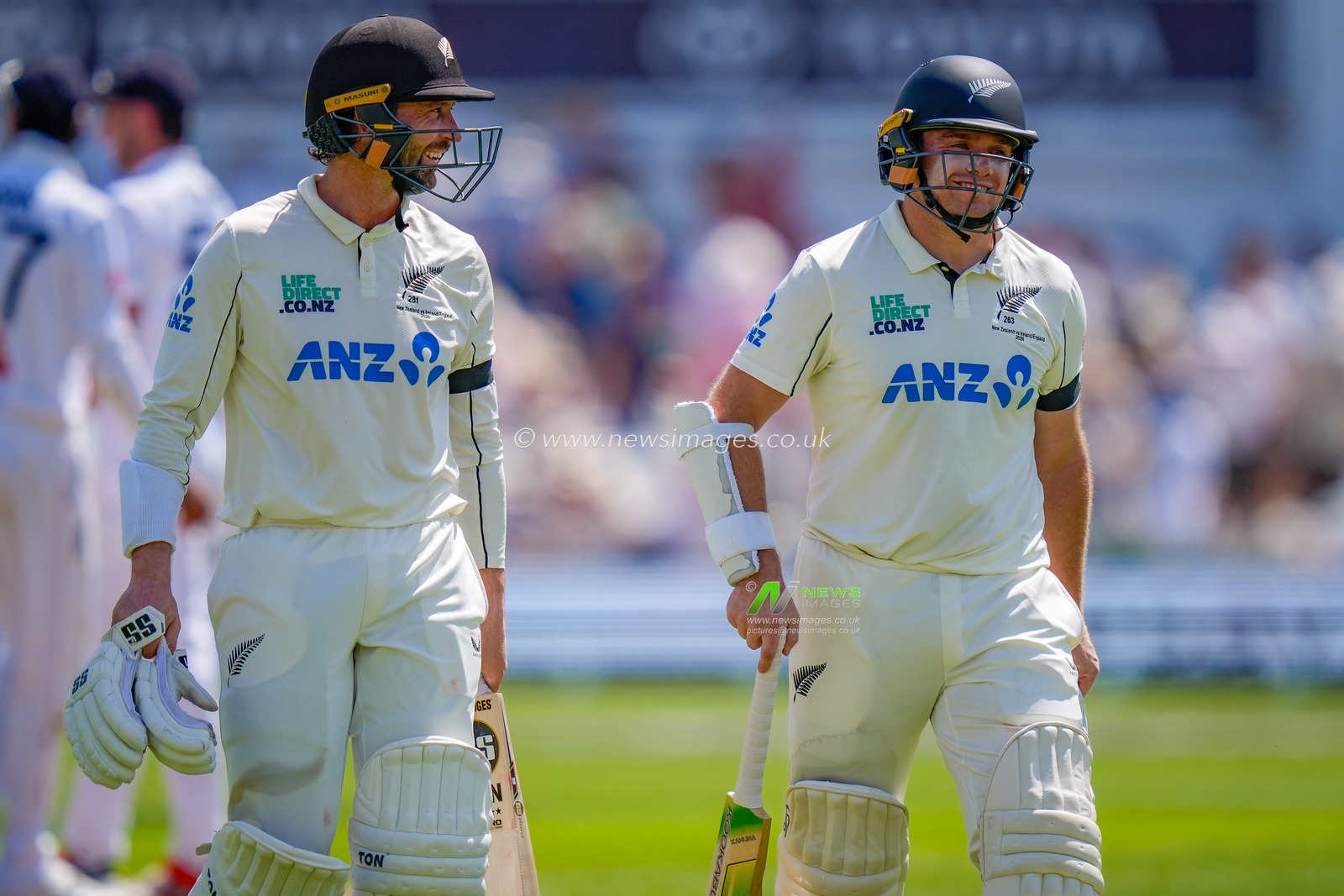 New Zealand captain Tom Latham and Devon Conwayof New Zealand walk off the field at lunch after an unbeaten opening stand in the first session during the 3rd Rothesay Test Match Day 1 match England vs New Zealand at Trent Bridge, Nottingham, United Kingdom on 25 June 2026

(Photo by Maynard Manyowa/News Images)