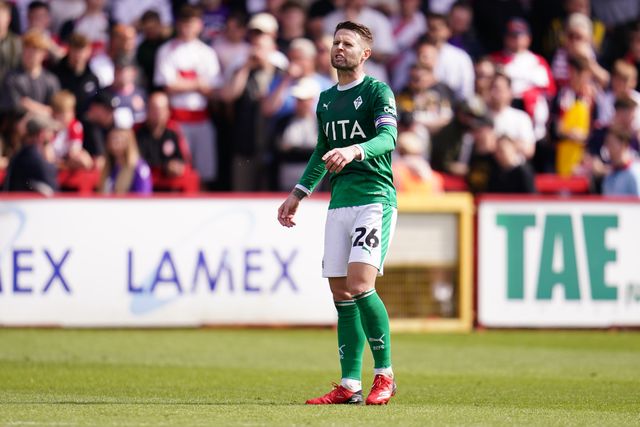 Oliver Norwood of Stockport County during the Sky Bet League One Playoffs Semi-Final match Stevenage vs Stockport County at Lamex Stadium, Stevenage, United Kingdom on 09 May 2026

(Photo by Harvey Murphy/News Images)