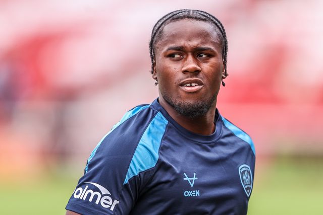Reyes Cleary of Barnsley in the pregame warmup session during the Sky Bet League One match Barnsley vs Bromley at Oakwell, Barnsley, United Kingdom on 15 August 2026

(Photo by Alfie Cosgrove/News Images)