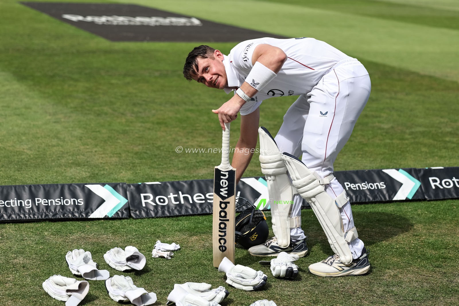 Jamie Smith of England prepares to bad after tea during the 2nd Rothesay Test Match day 3 England v India at Edgbaston, Birmingham, United Kingdom, 4th July 2025

(Photo by Mark Cosgrove/News Images)