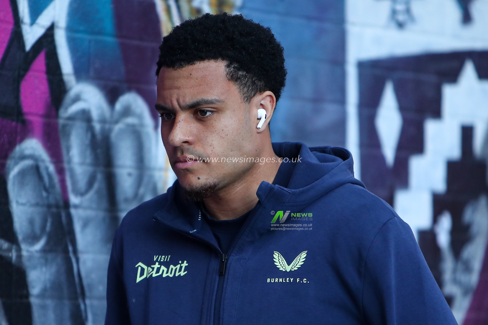 CJ Egan-Riley of Burnley arrives in ground ahead of the Sky Bet Championship match Burnley vs Luton Town at Turf Moor, Burnley, United Kingdom, 8th March 2025

(Photo by Jorge Horsted/News Images)