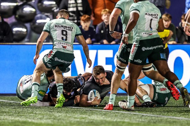 Oscar Usher of Newcastle Red Bulls goes over for a try during the Premiership Rugby Cup match Newcastle Red Bulls vs Leicester Tigers at Kingston Park, Newcastle, United Kingdom, 31st October 2025

(Photo by Alfie Cosgrove/News Images)

*** GER AUT SUI OUT ***