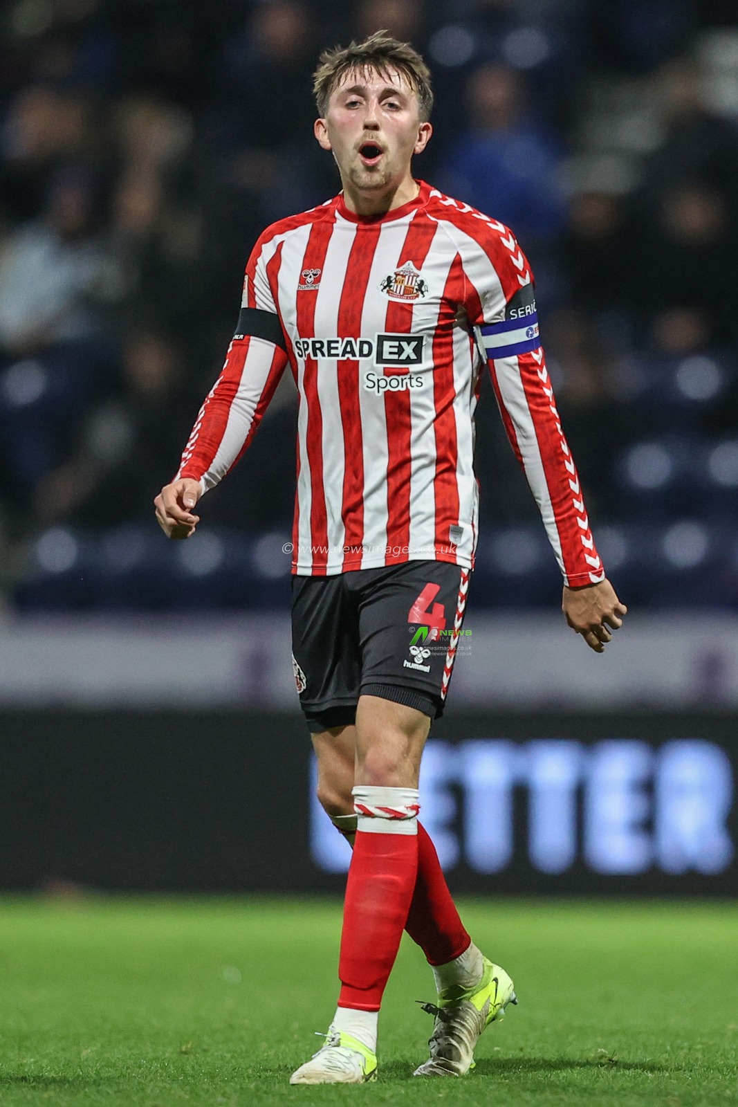 Dan Neil of Sunderland during the Sky Bet Championship match Preston North End vs Sunderland at Deepdale, Preston, United Kingdom, 6th November 2024

(Photo by Alfie Cosgrove/News Images)