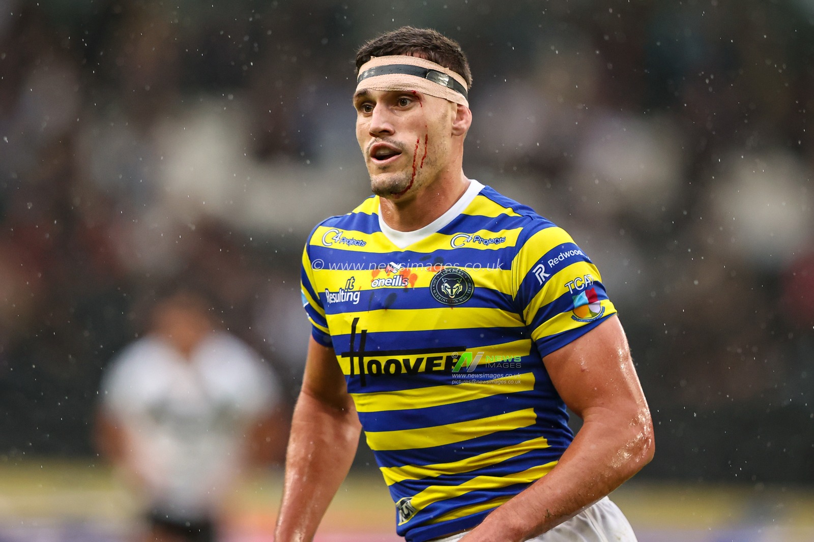 Sam Stone of Warrington Wolves during the Betfred Super League round 25 match Hull FC vs Warrington Wolves at MKM Stadium, Hull, United Kingdom on 29 August 2026

(Photo by Alfie Cosgrove/News Images)