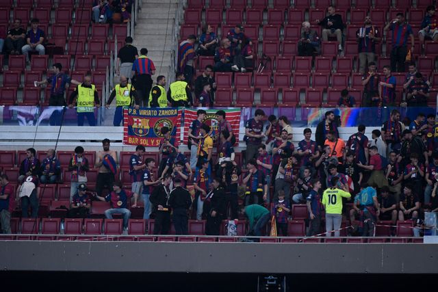 Fans of FC Barcelona before the UEFA Champions League Quarter Finals match Atletico Madrid vs Barcelona at Riyadh Air Metropolitano, Madrid, Spain on 14 April 2026

(Photo by Samuel Carreno/News Images)