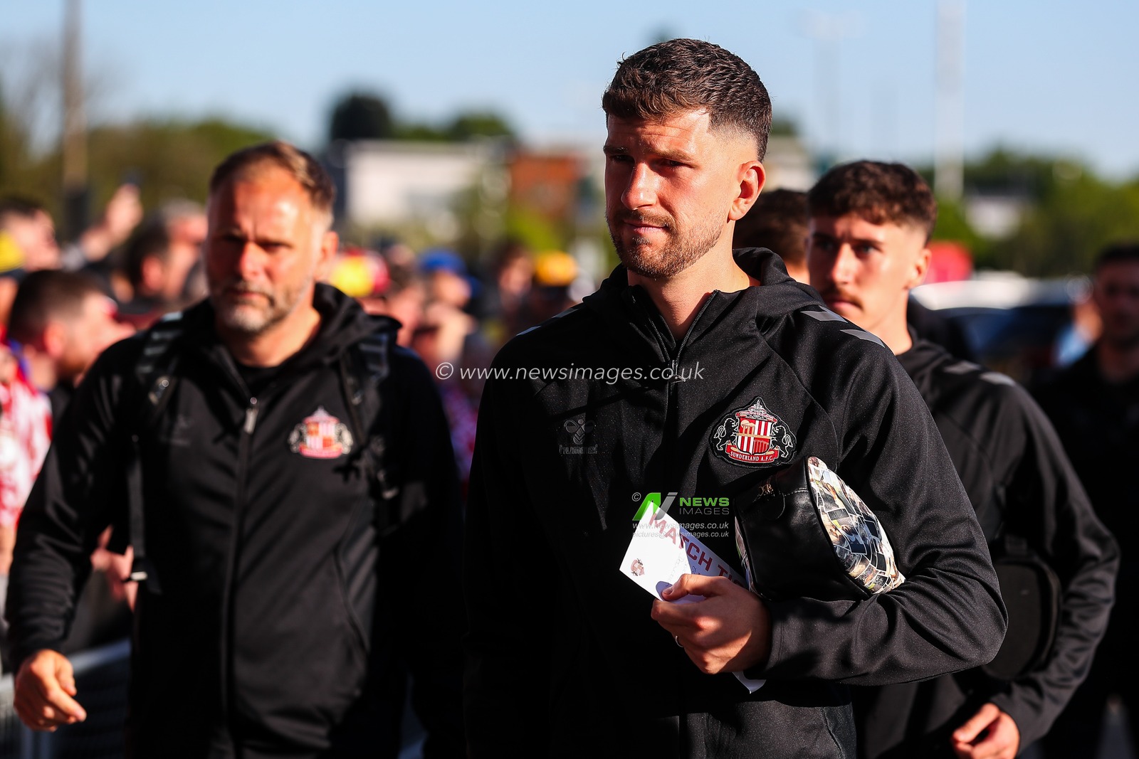 Chris Mepham of Sunderland arrives ahead of the Sky Bet Championship Palyoff Semi-final match Coventry City vs Sunderland at Coventry Building Society Arena, Coventry, United Kingdom, 9th May 2025

(Photo by Gareth Evans/News Images)