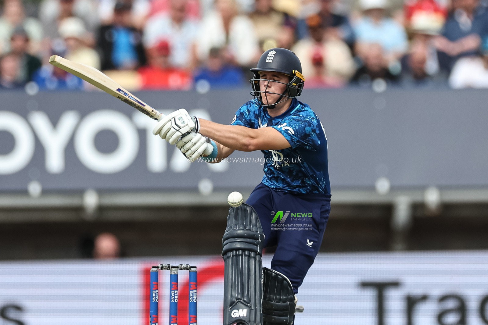 Jacob Bethell of England gets caught with a ball of Alzarri Joseph of West Indies during the 1st Metro Bank ODI England vs West Indies at Edgbaston, Birmingham, United Kingdom, 29th May 2025

(Photo by Mark Cosgrove/News Images)