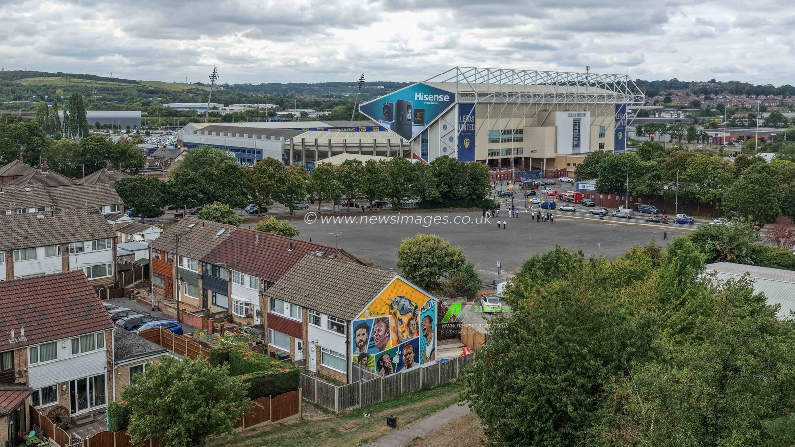 An aerial view of Elland Road and a fans house with a Leeds United mural on the gable end during the Premier League match Leeds United vs Everton at Elland Road, Leeds, United Kingdom, 18th August 2025

(Photo by Mark Cosgrove/News Images)