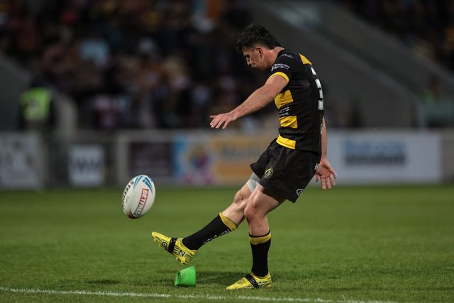 Cody Hunter of York Knights converts for a goal during the Betfred Super League round 12 match York Knights vs Catalans Dragons at LNER Community Stadium, York, United Kingdom on 23 May 2026

(Photo by Mark Cosgrove/News Images)