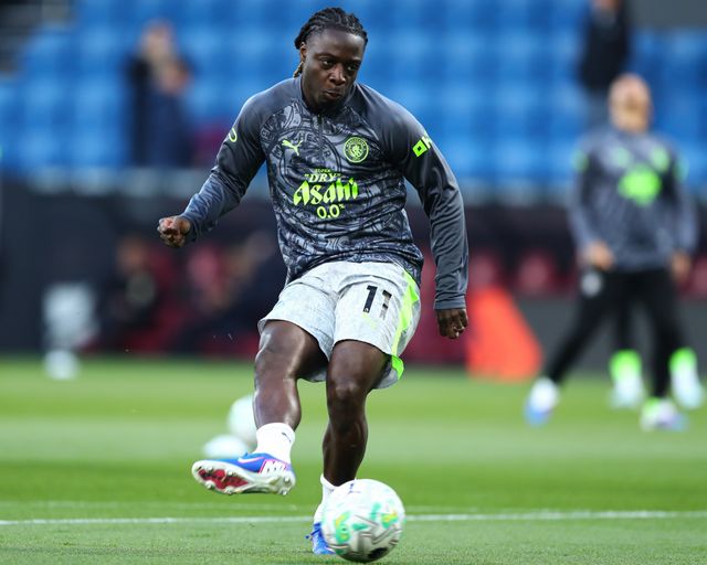 Jeremy Doku of Manchester City warms up ahead of the Premier League match Burnley vs Manchester City at Turf Moor, Burnley, United Kingdom on 22 April 2026

(Photo by Jorge Horsted/News Images)